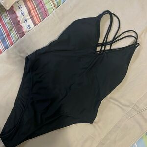 Brazilian cut one piece